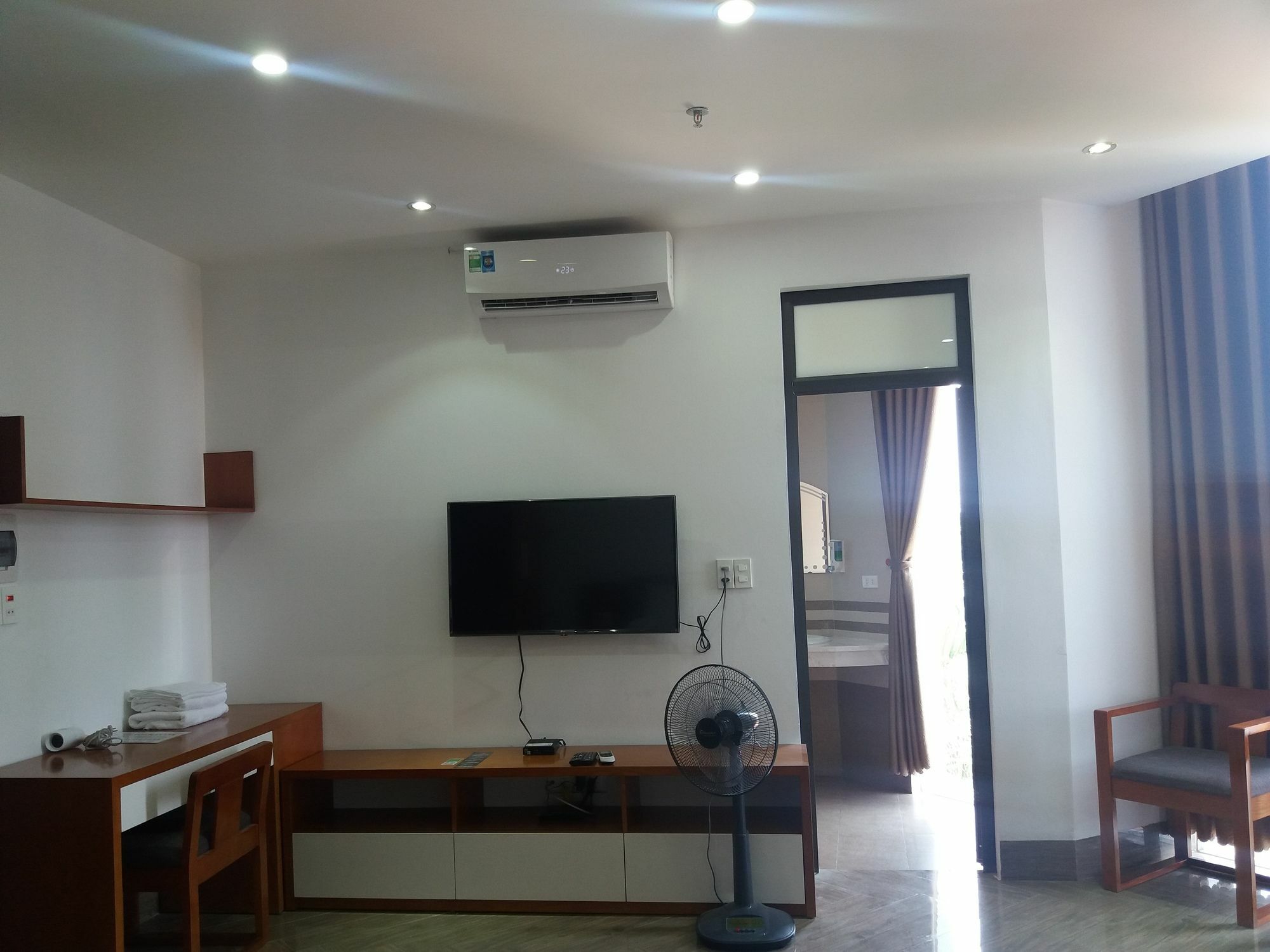 Haengbok Hotel Bac Ninh Экстерьер фото